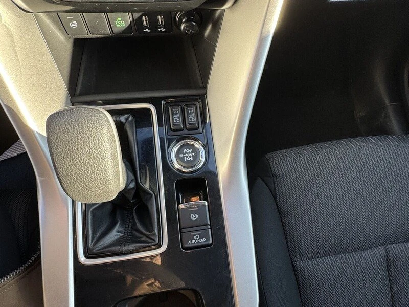 2023 Mitsubishi Eclipse Cross - Image 12 of 20