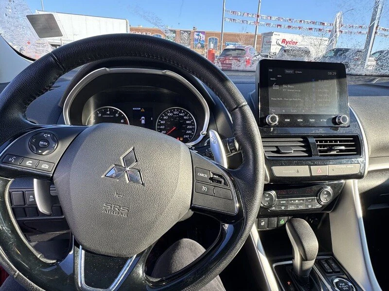 2023 Mitsubishi Eclipse Cross - Image 7 of 20