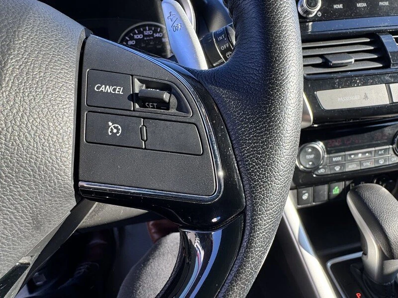 2023 Mitsubishi Eclipse Cross - Image 9 of 20