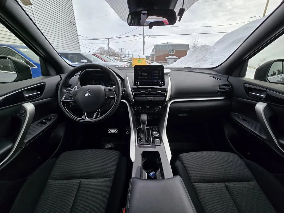 2023 Mitsubishi Eclipse Cross - Image 10 of 20