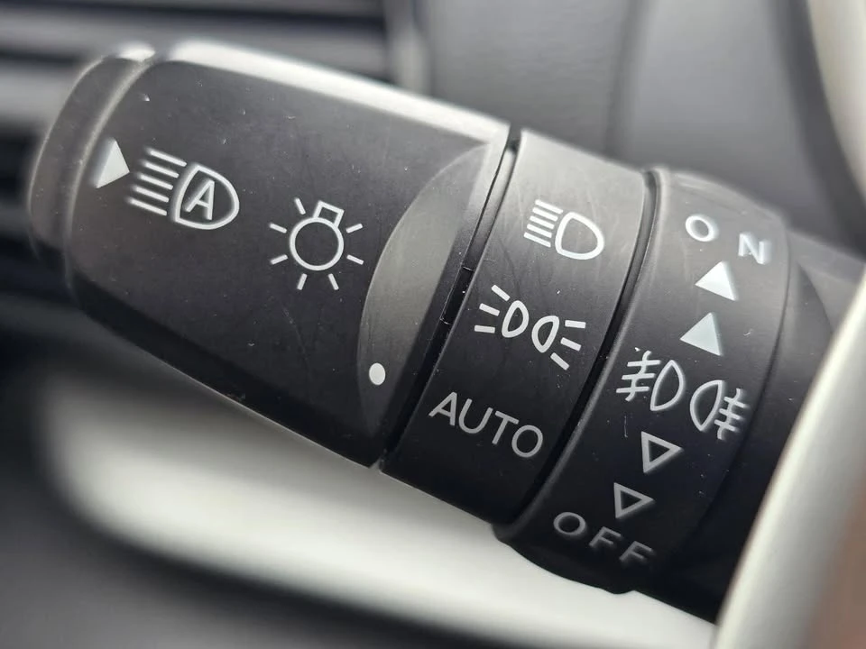 2023 Mitsubishi Eclipse Cross - Image 13 of 20