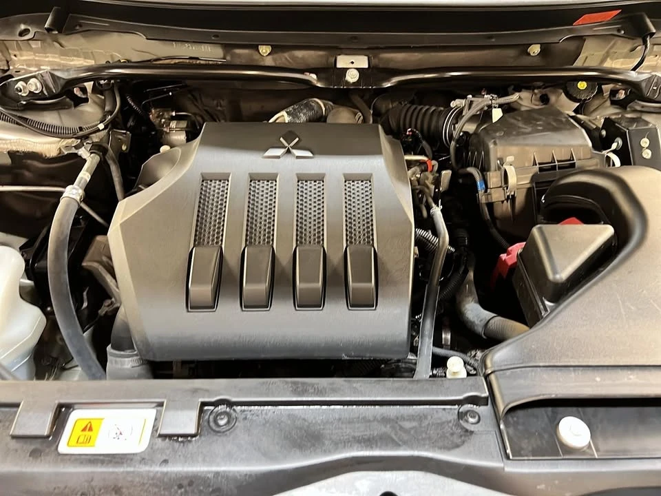 2023 Mitsubishi Eclipse Cross - Image 12 of 20