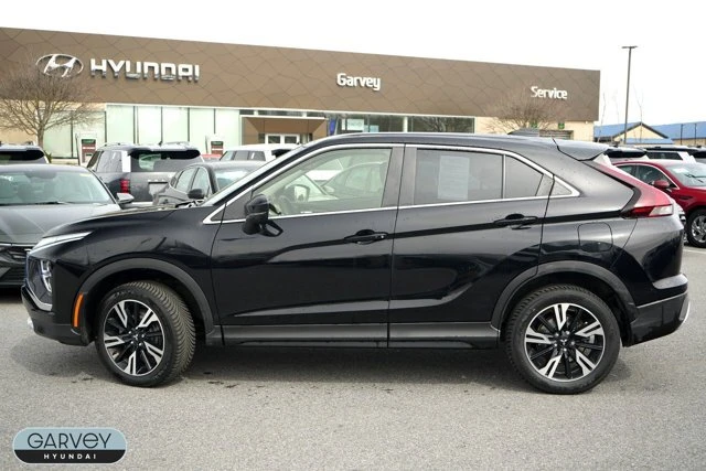 2023 Mitsubishi Eclipse Cross - Image 2 of 20