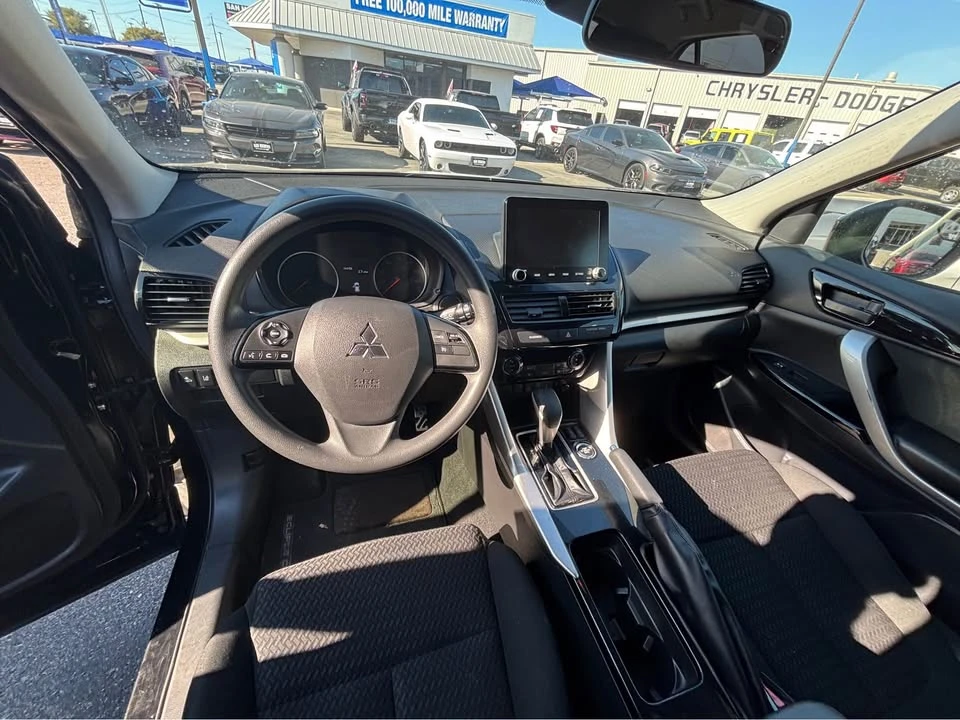 2023 Mitsubishi Eclipse Cross - Image 9 of 10