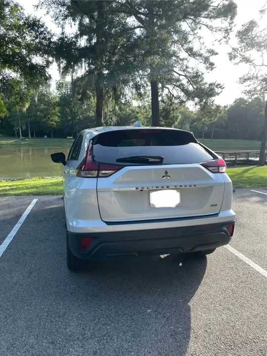 2023 Mitsubishi Eclipse Cross - Image 10 of 20