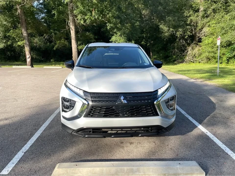 2023 Mitsubishi Eclipse Cross - Image 3 of 20