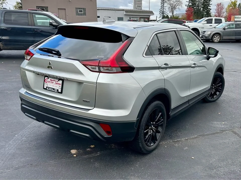 2023 Mitsubishi Eclipse Cross - Image 2 of 5