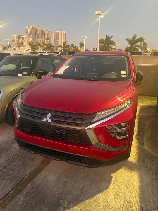 2023 Mitsubishi Eclipse Cross - Image 3 of 5