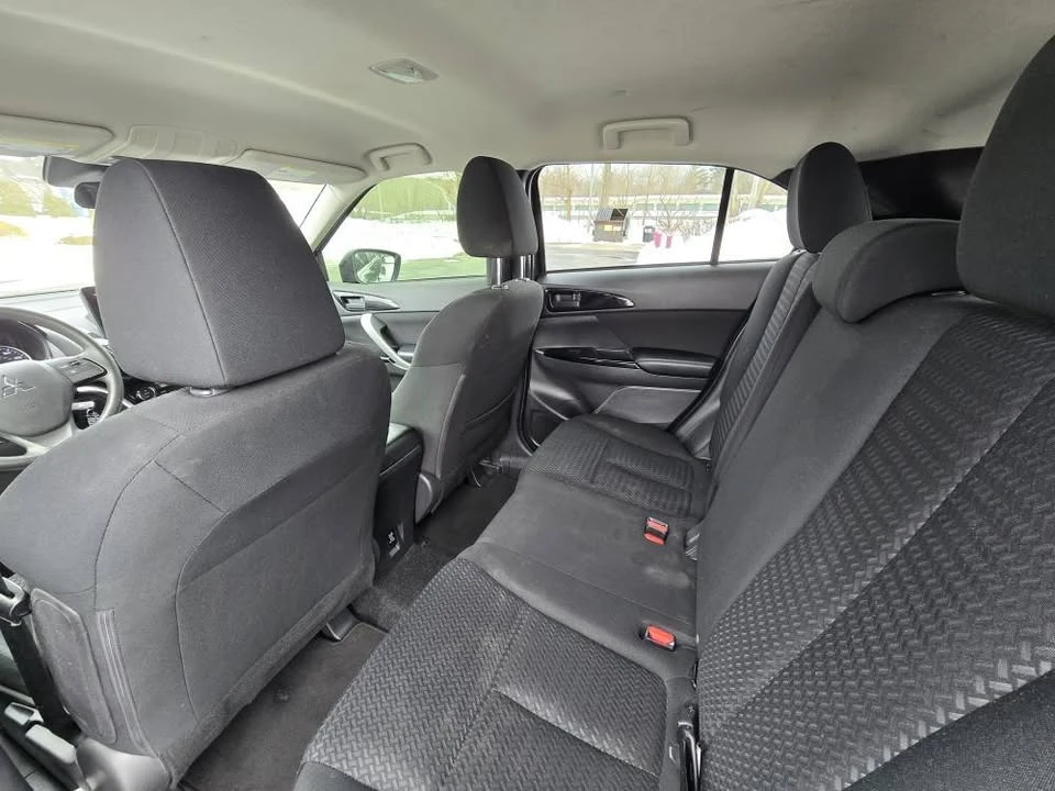 2023 Mitsubishi Eclipse Cross - Image 8 of 11