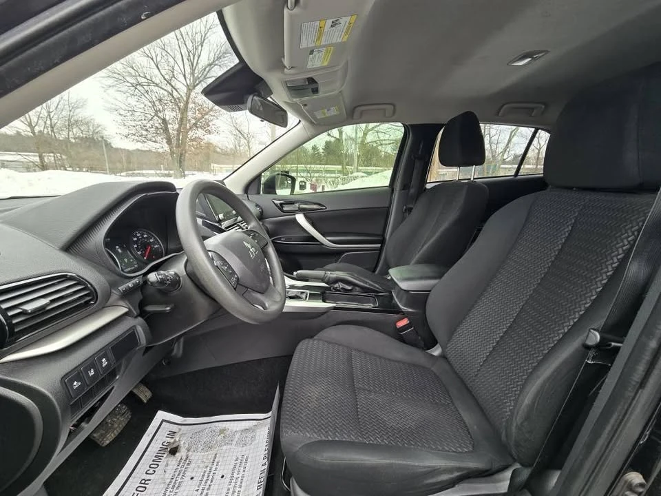 2023 Mitsubishi Eclipse Cross - Image 7 of 11