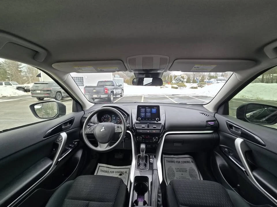 2023 Mitsubishi Eclipse Cross - Image 12 of 17