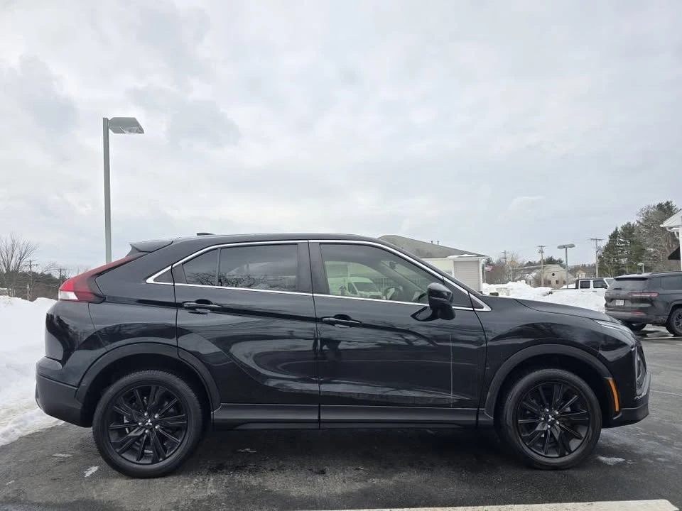 2023 Mitsubishi Eclipse Cross - Image 4 of 17