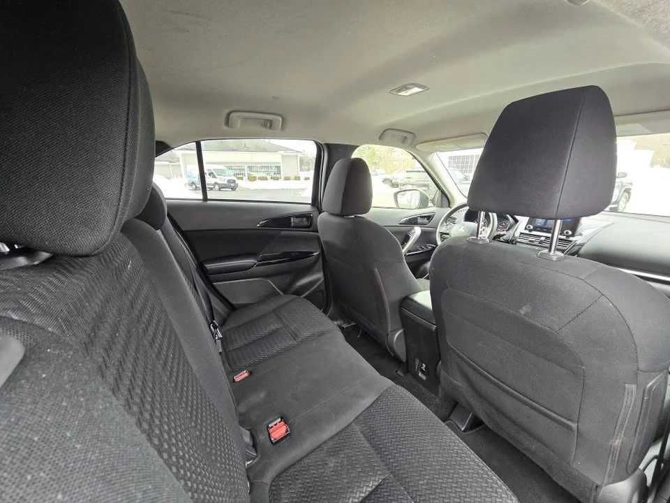2023 Mitsubishi Eclipse Cross - Image 12 of 17