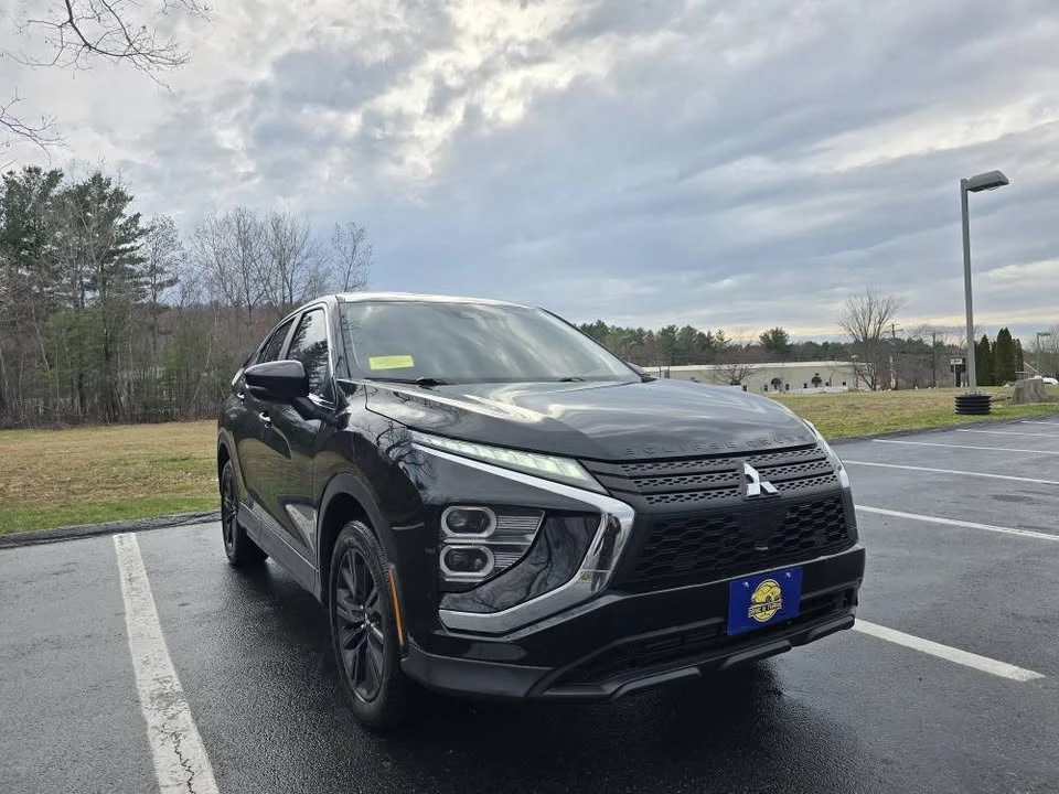 2023 Mitsubishi Eclipse Cross - Image 3 of 17