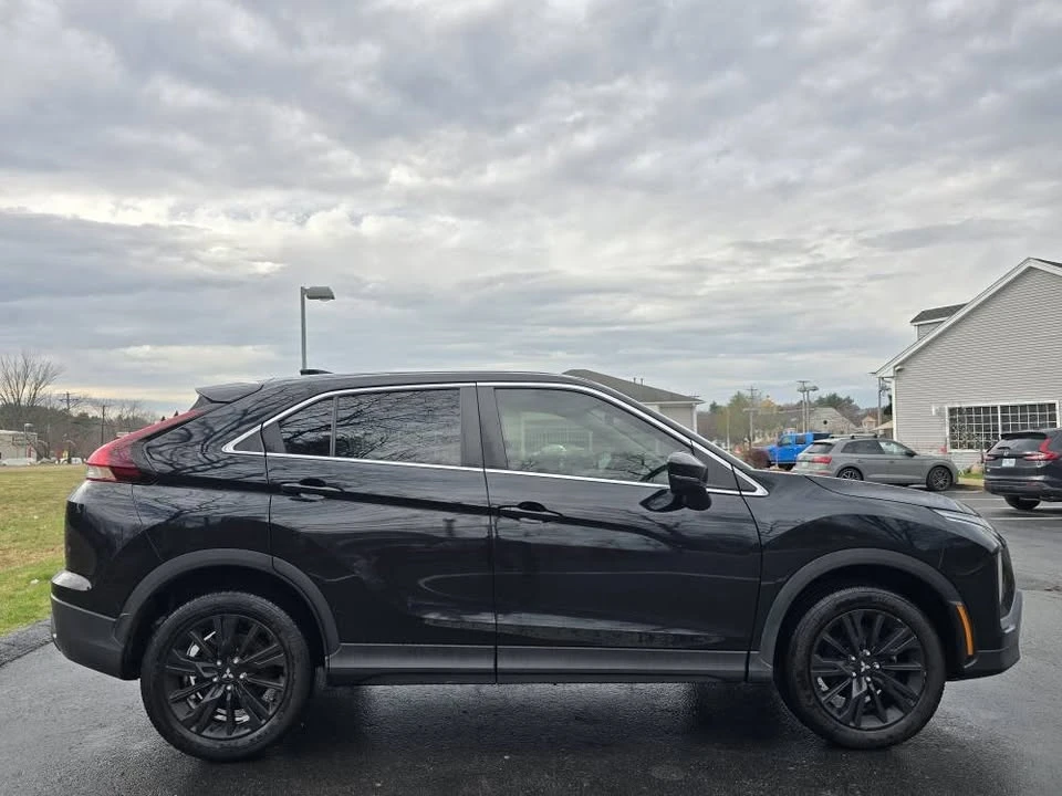 2023 Mitsubishi Eclipse Cross - Image 4 of 17