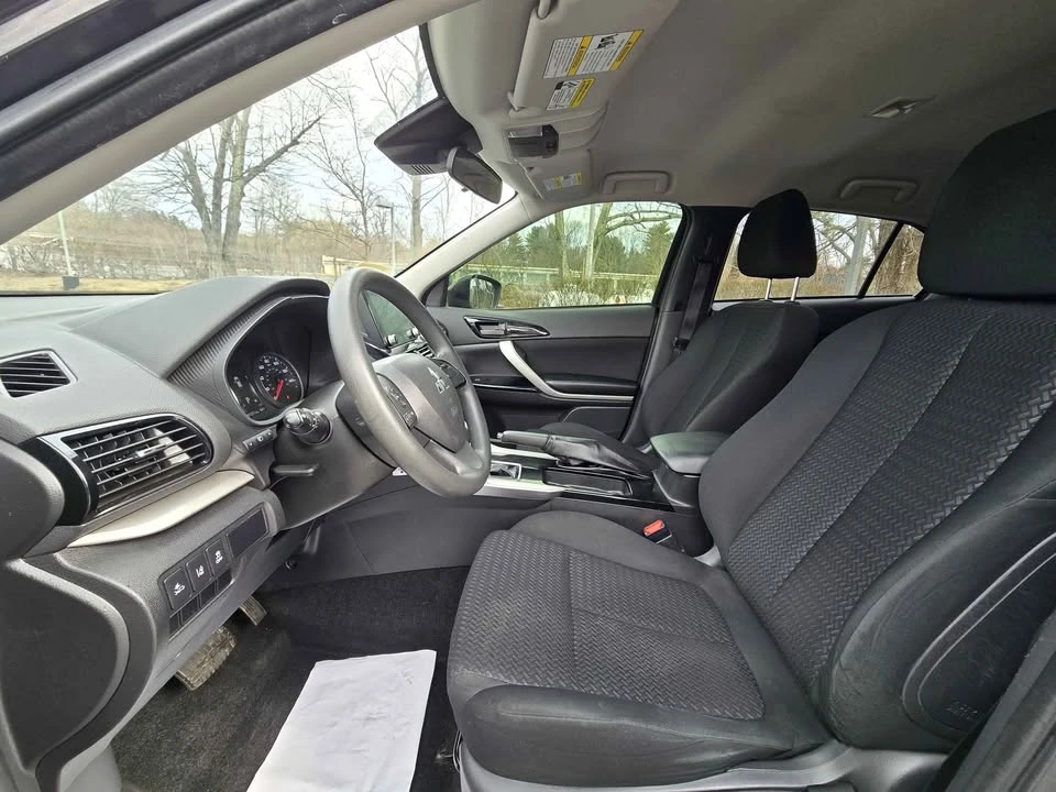 2023 Mitsubishi Eclipse Cross - Image 8 of 17