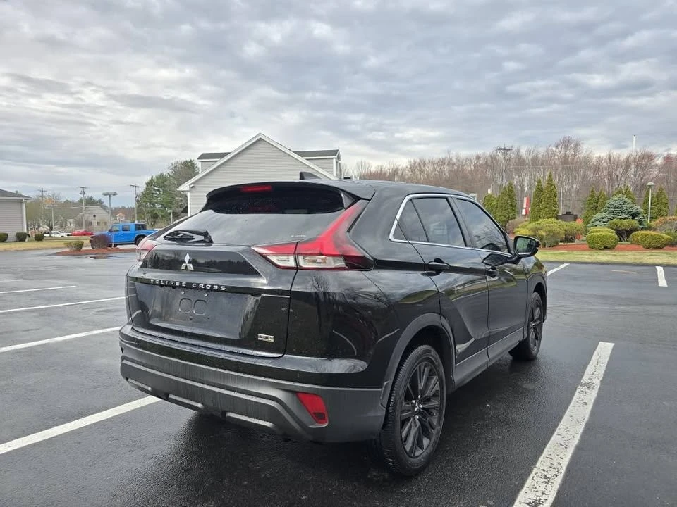 2023 Mitsubishi Eclipse Cross - Image 5 of 17