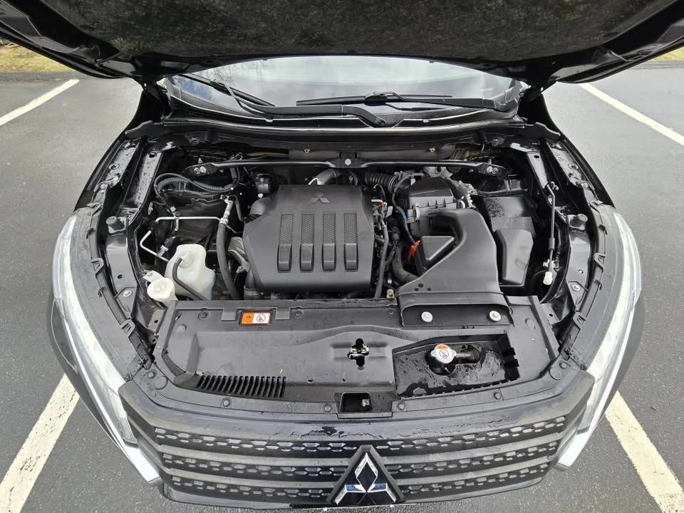 2023 Mitsubishi Eclipse Cross - Image 16 of 17