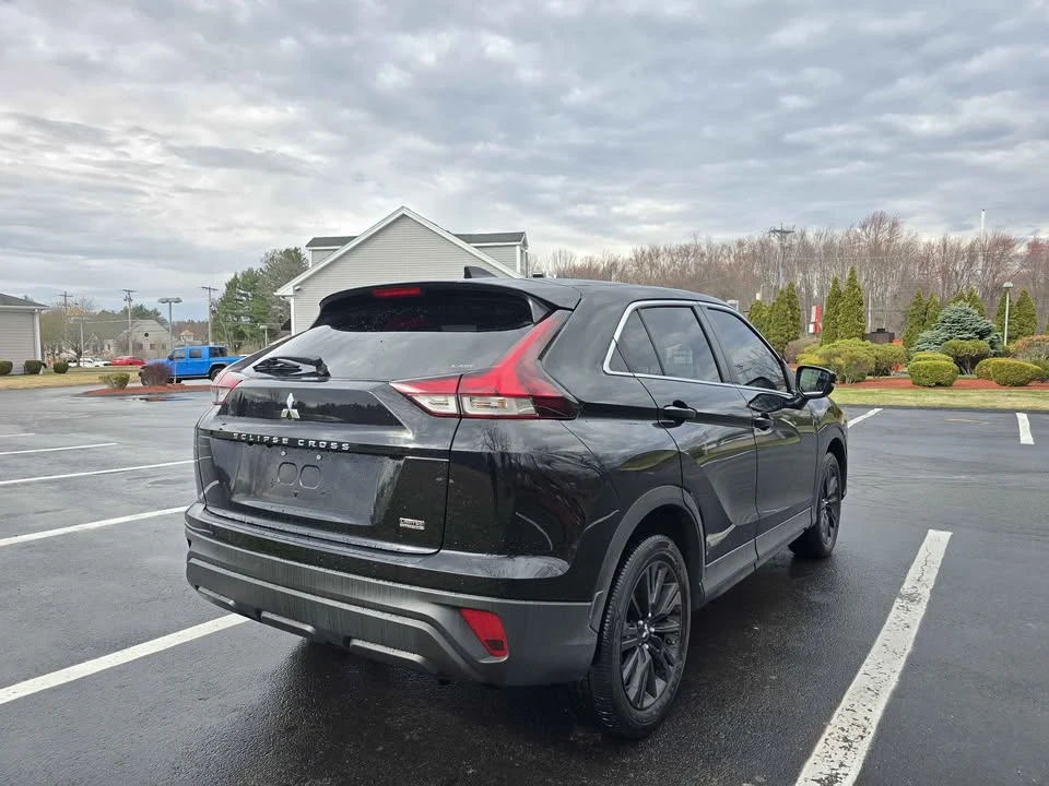 2023 Mitsubishi Eclipse Cross - Image 4 of 17