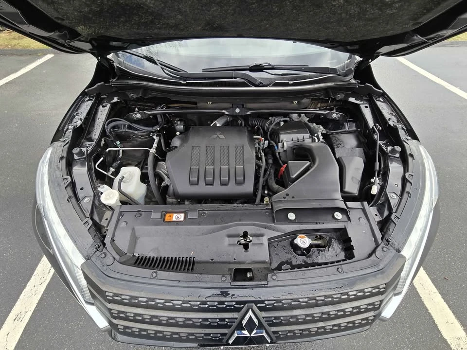 2023 Mitsubishi Eclipse Cross - Image 15 of 17