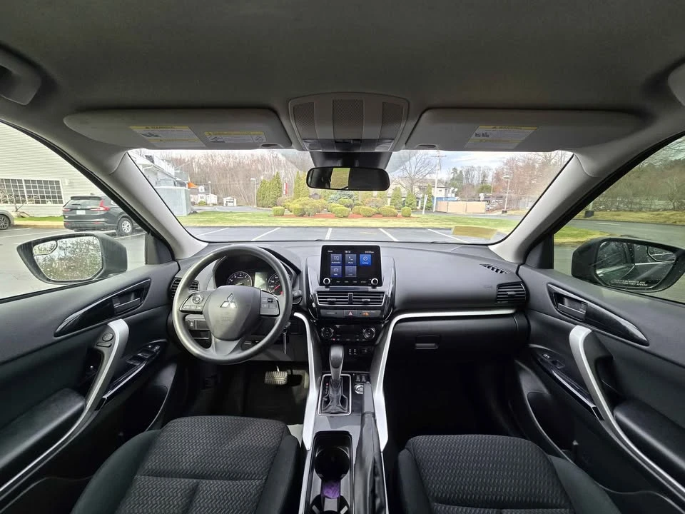 2023 Mitsubishi Eclipse Cross - Image 12 of 17