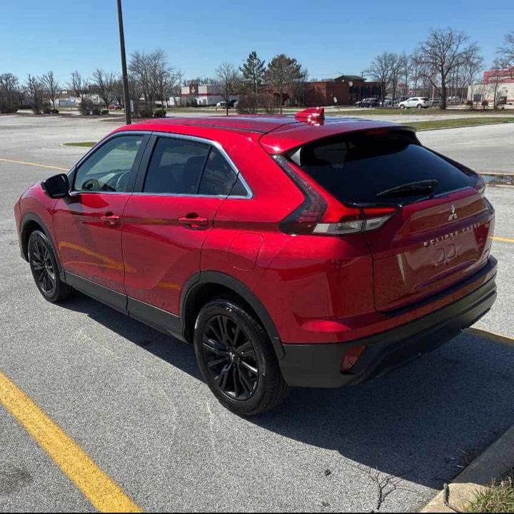 2023 Mitsubishi Eclipse Cross - Image 5 of 20