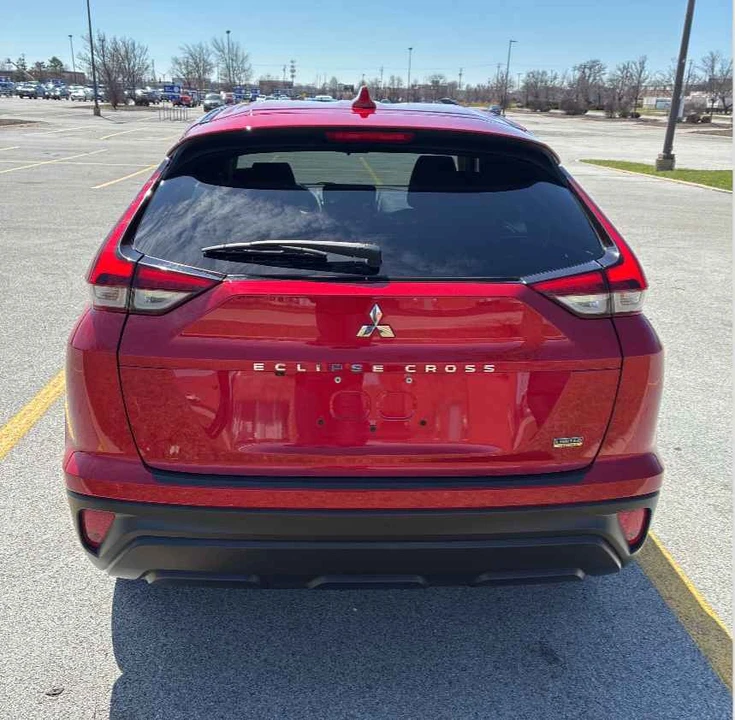 2023 Mitsubishi Eclipse Cross - Image 7 of 17