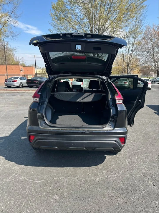 2023 Mitsubishi Eclipse Cross - Image 5 of 10