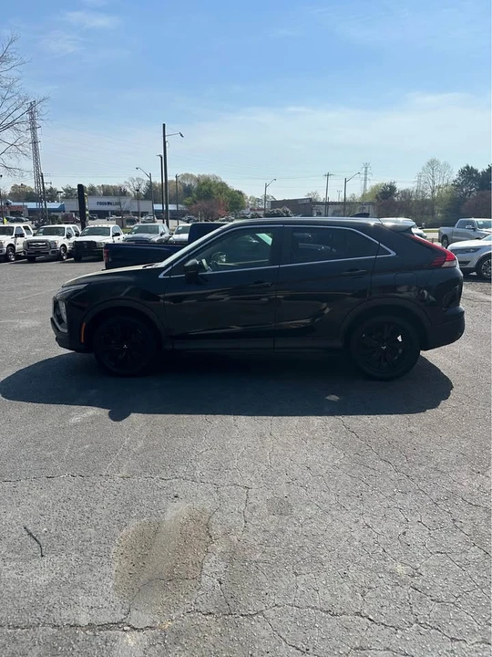 2023 Mitsubishi Eclipse Cross - Image 3 of 10