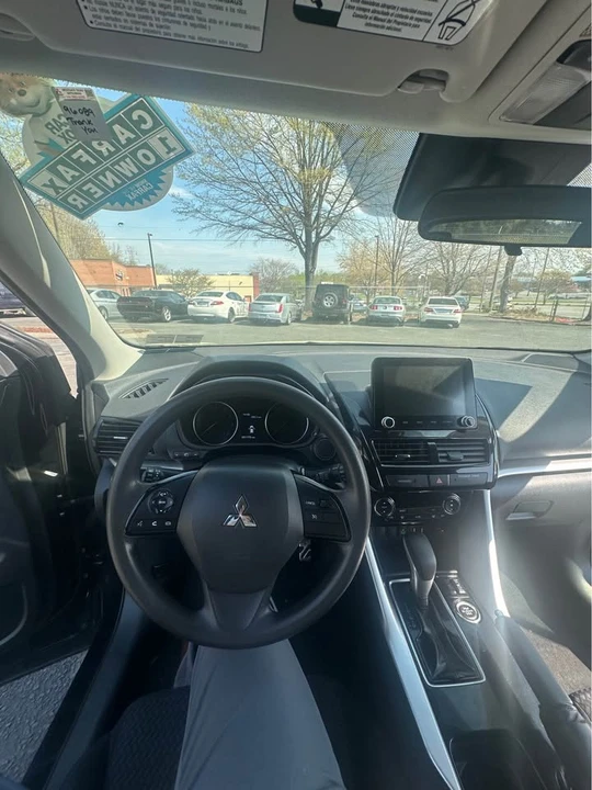 2023 Mitsubishi Eclipse Cross - Image 9 of 10
