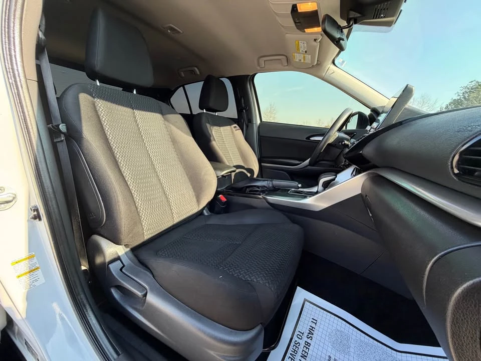 2023 Mitsubishi Eclipse Cross - Image 11 of 20