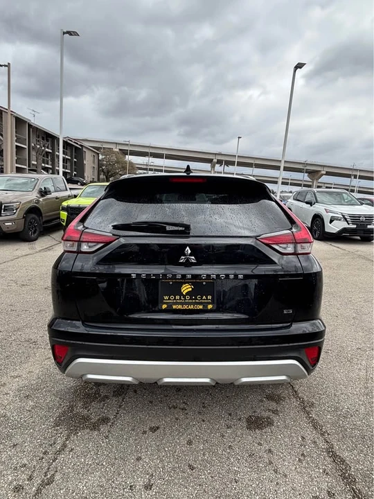 2023 Mitsubishi Eclipse Cross - Image 3 of 4