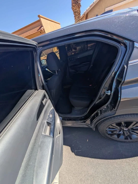 2023 Mitsubishi Eclipse Cross - Image 8 of 12