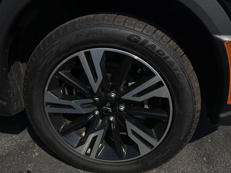2023 Mitsubishi Eclipse Cross - Image 5 of 11