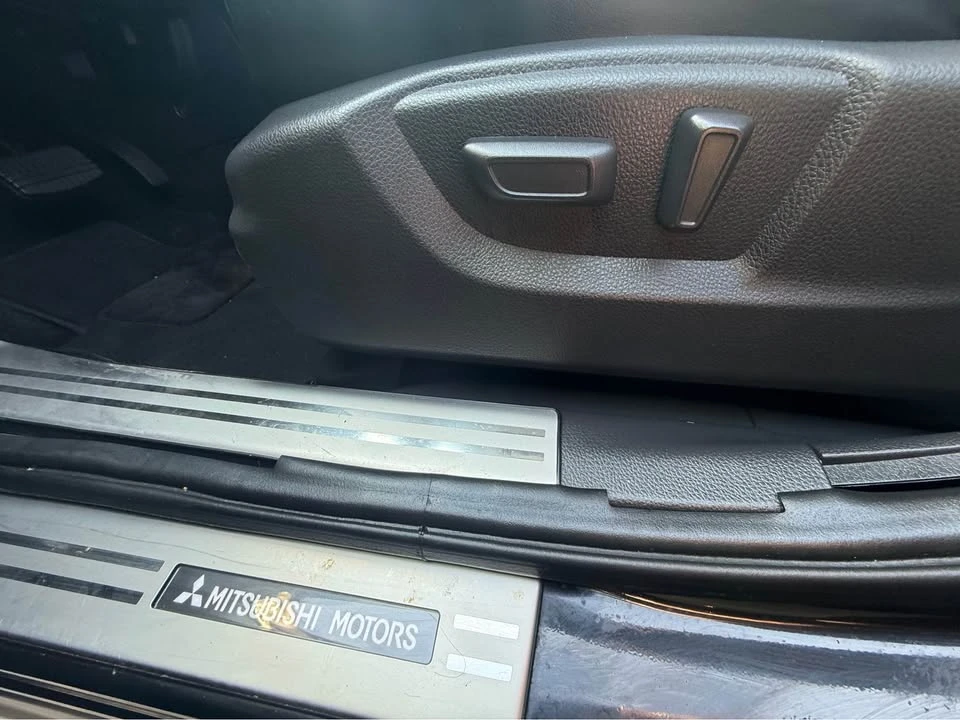 2023 Mitsubishi Eclipse Cross - Image 6 of 11
