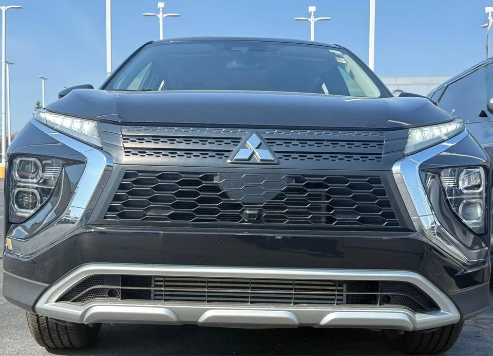 2023 Mitsubishi Eclipse Cross - Image 4 of 11