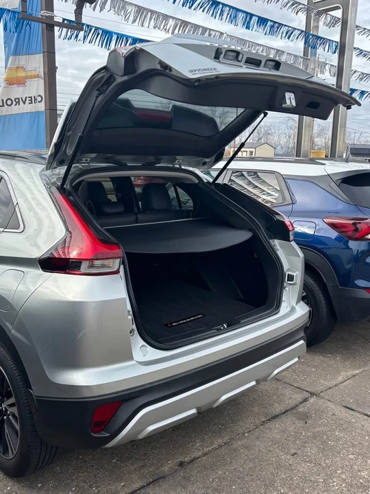 2023 Mitsubishi Eclipse Cross - Image 10 of 13