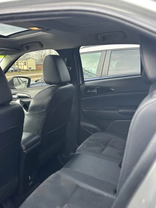 2023 Mitsubishi Eclipse Cross - Image 9 of 13