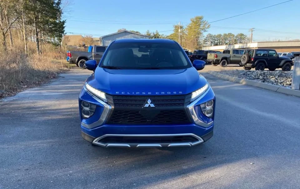 2023 Mitsubishi Eclipse Cross - Image 2 of 8