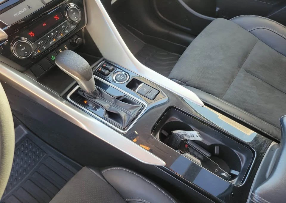2023 Mitsubishi Eclipse Cross - Image 7 of 14