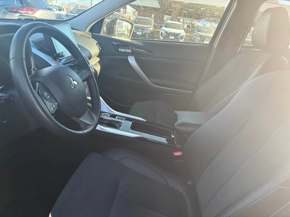 2023 Mitsubishi Eclipse Cross - Image 4 of 10