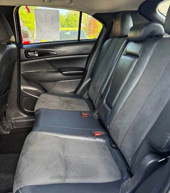 2023 Mitsubishi Eclipse Cross - Image 6 of 10