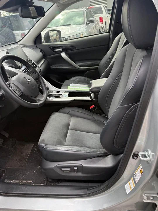 2023 Mitsubishi Eclipse Cross - Image 8 of 9
