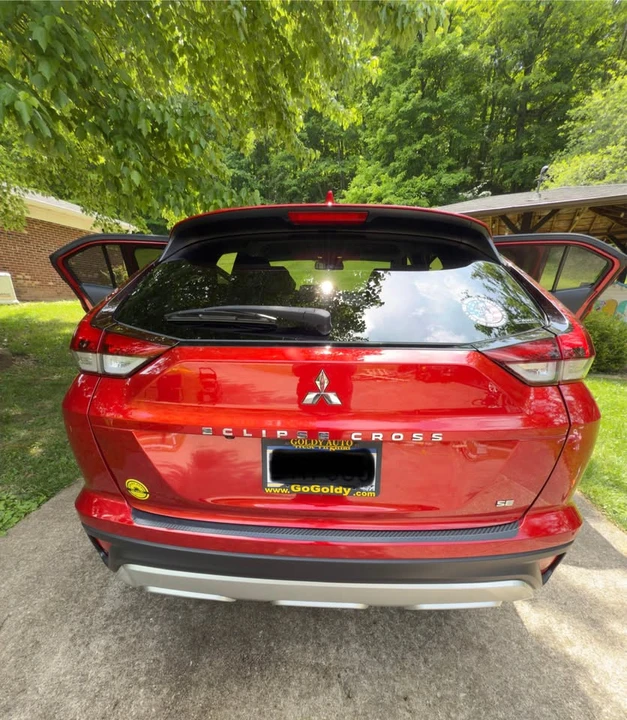 2023 Mitsubishi Eclipse Cross - Image 2 of 12
