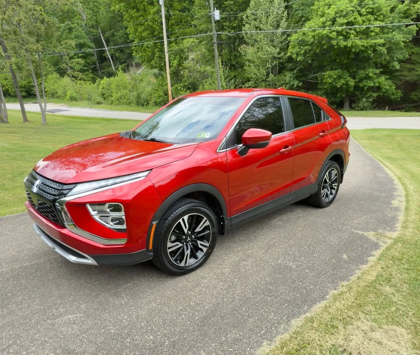 2023 Mitsubishi Eclipse Cross - Image 10 of 12