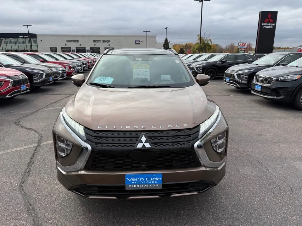 2023 Mitsubishi Eclipse Cross - Image 2 of 16