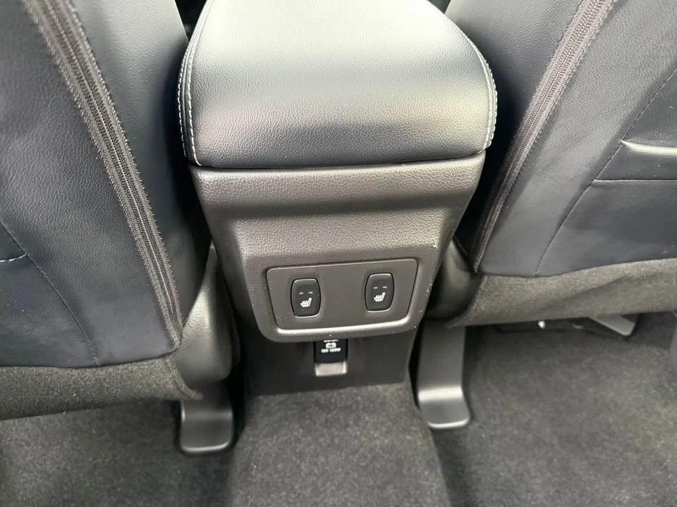 2023 Mitsubishi Eclipse Cross - Image 10 of 16
