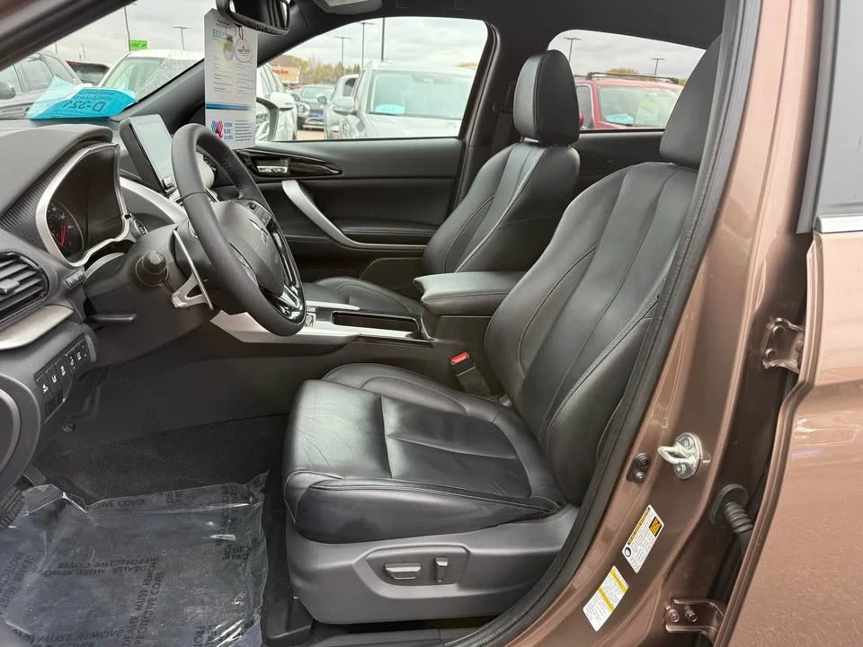 2023 Mitsubishi Eclipse Cross - Image 12 of 16
