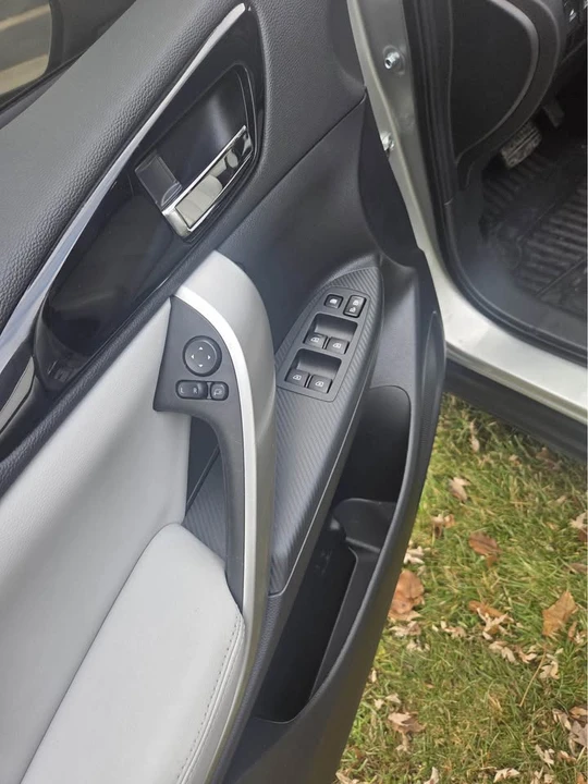 2023 Mitsubishi Eclipse Cross - Image 16 of 18