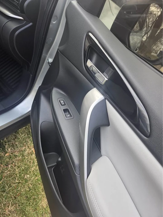 2023 Mitsubishi Eclipse Cross - Image 4 of 18
